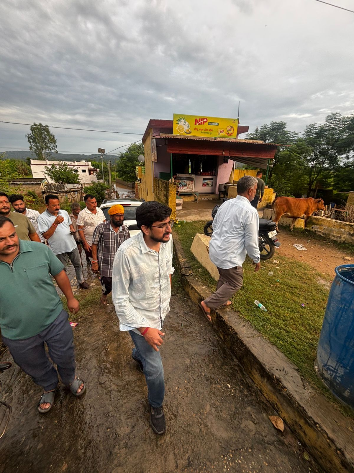 Rajeshwer Singh on a community walk and interaction
